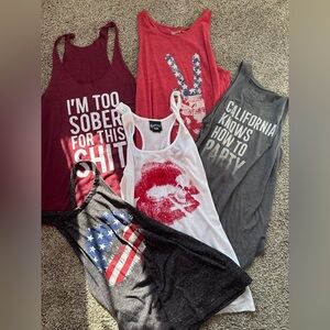 Graphic Tank Tops Set size medium